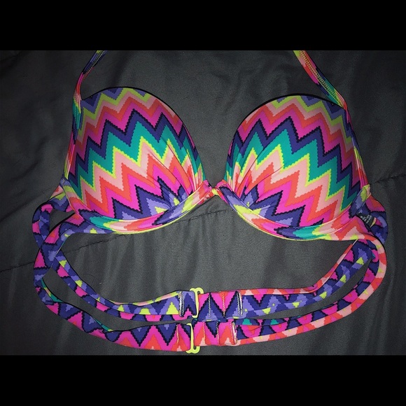 AE Bikini - Picture 1 of 4